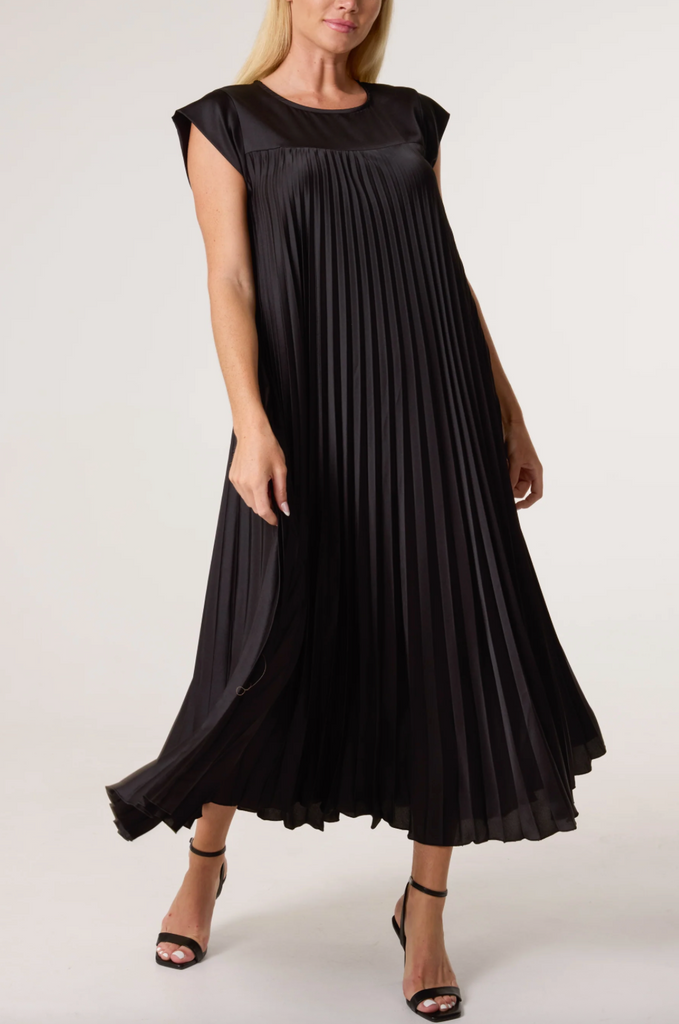 Pryia Pleated Dress Black
